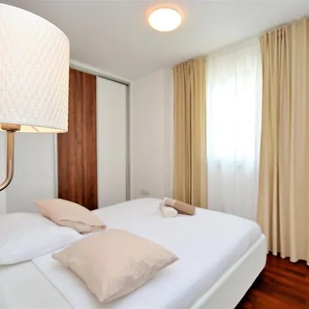Luxury Leon Zadar